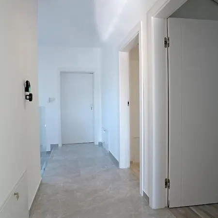 Апартаменты Warzecha Miloszyce Bzowa 40/4 *